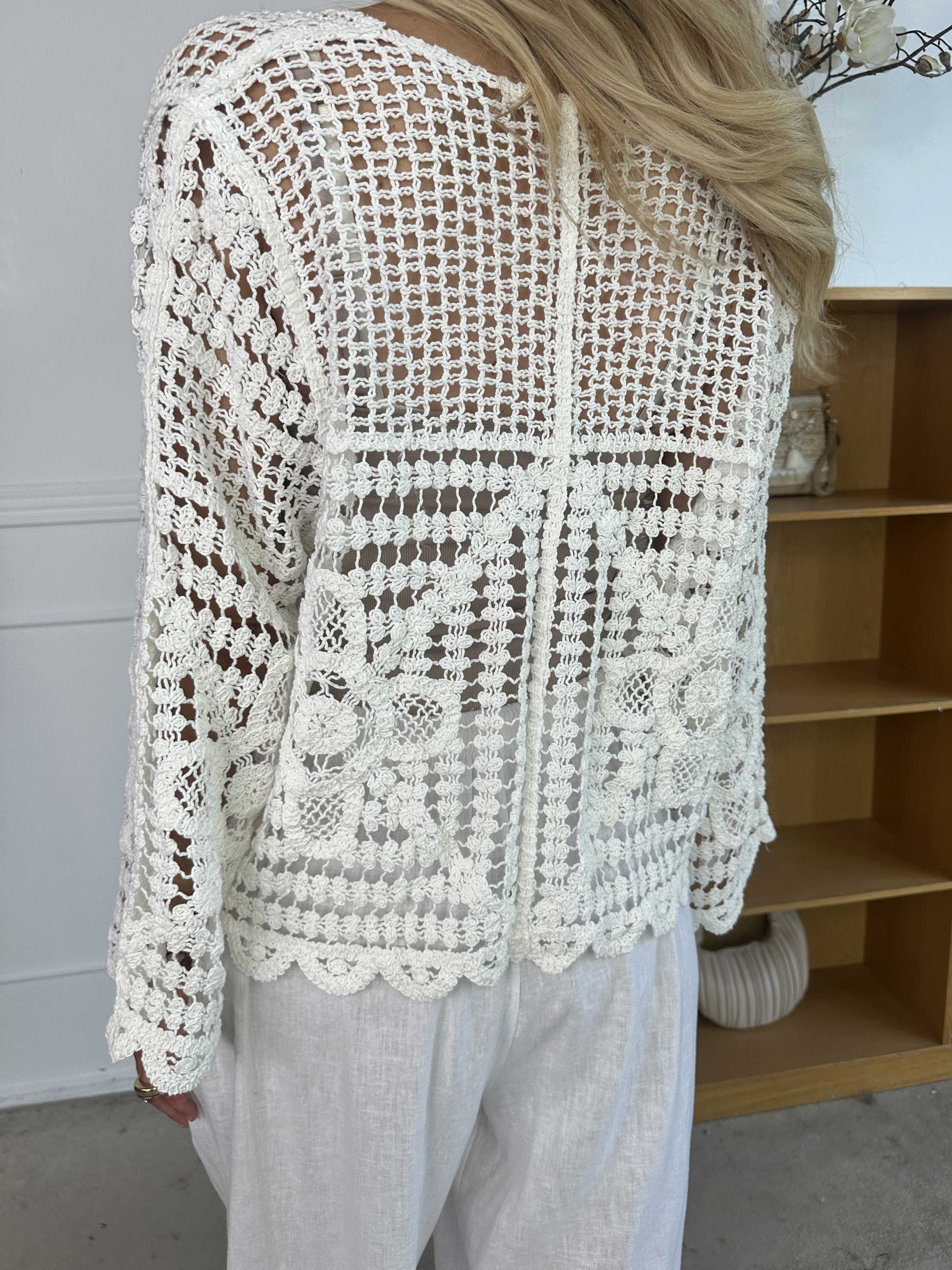 Marina - Sød hæklet cardigan i bomuld med lille sløjfe